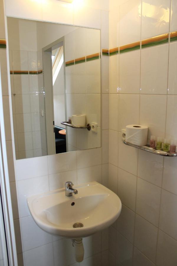 Ubytovani Na Spejcharu, Zelevcice Slaný Buitenkant foto